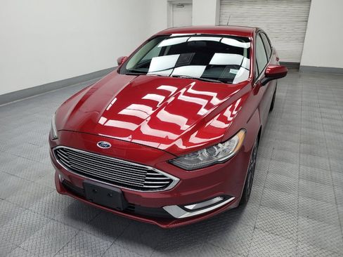 Used 2018 Ford Fusion SE w/ Equipment Group 201A FWD image 15