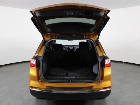 Used 2018 Chevrolet Equinox LT w/ Sun & Infotainment Package FWD image 16