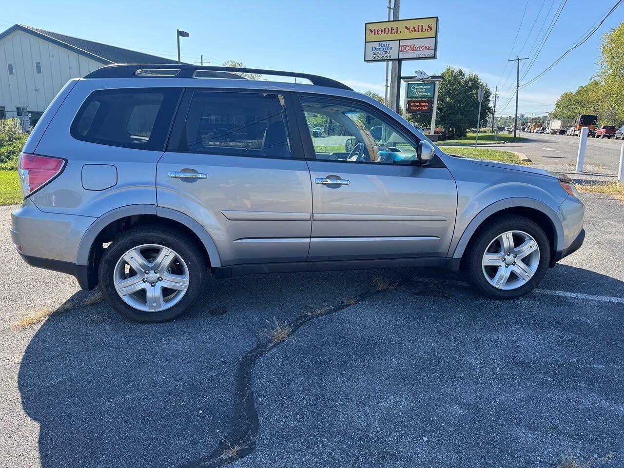 Used 2009 Subaru Forester 2.5X Limited AWD/4WD image 8