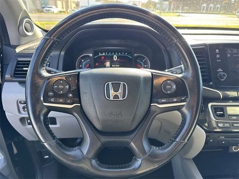 Used 2019 Honda Pilot Touring image 18