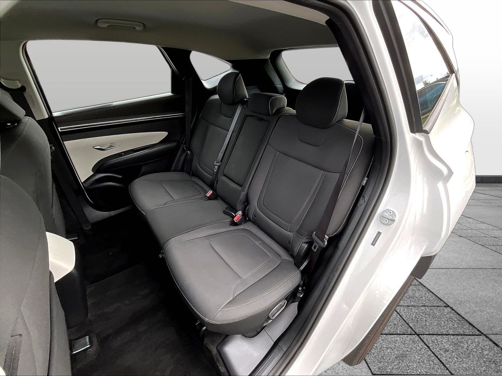 Used 2024 Hyundai Tucson SE AWD/4WD image 24