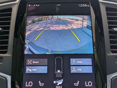 Used 2020 Volvo XC90 T6 Momentum w/ Protection Package Premier image 29