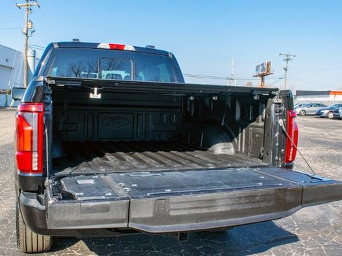 Used 2024 Ford F150 Platinum image 5