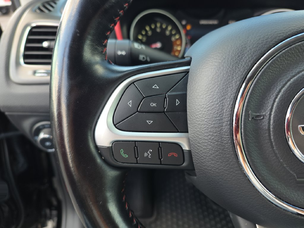 Used 2021 Jeep Compass Trailhawk AWD/4WD image 19