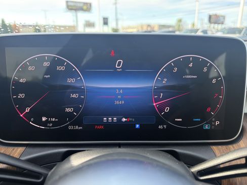 Used 2025 Mercedes-Benz C 300 Sedan image 23