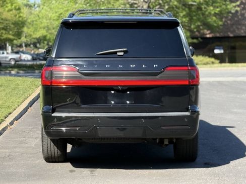 Used 2018 Lincoln Navigator Select w/ Technology Package RWD image 5