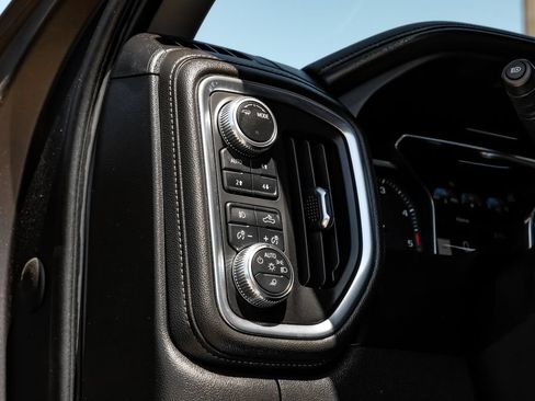 Used 2022 GMC Sierra 2500 Denali AWD/4WD image 16