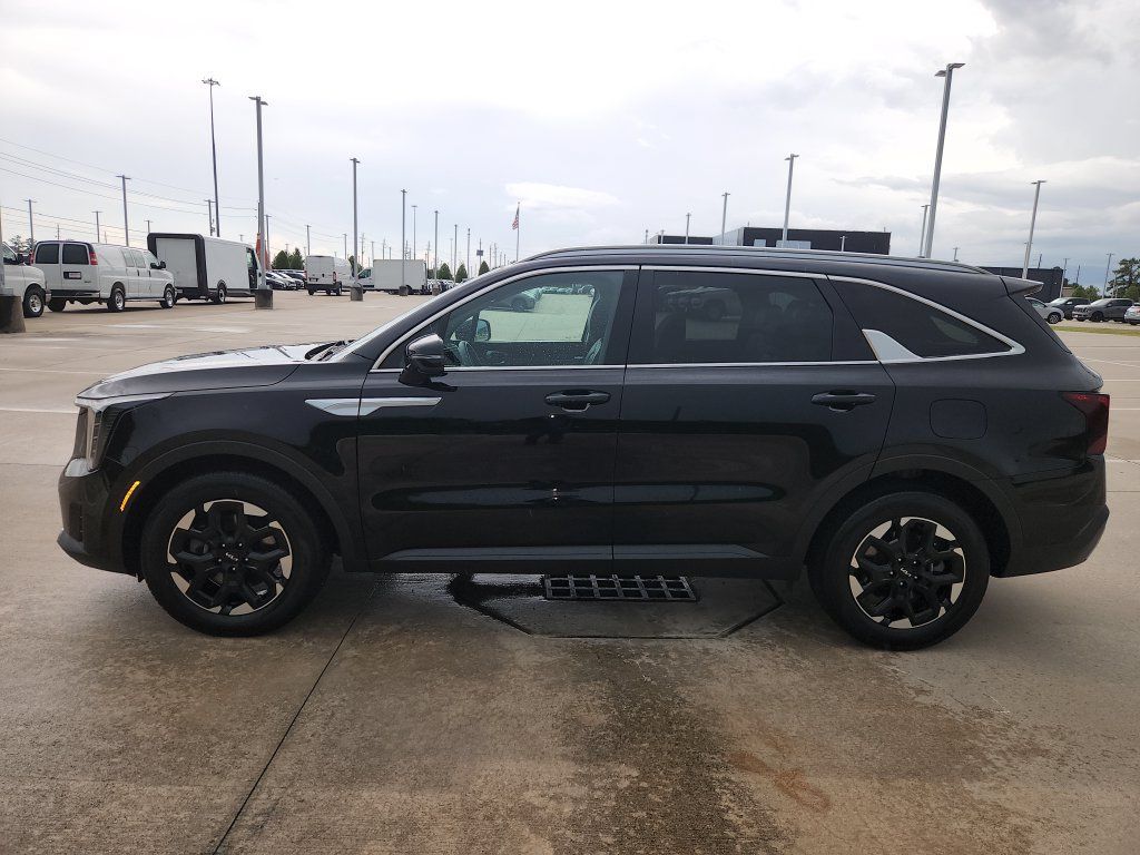 Used 2024 Kia Sorento S w/ Panoramic Sunroof Package FWD image 8