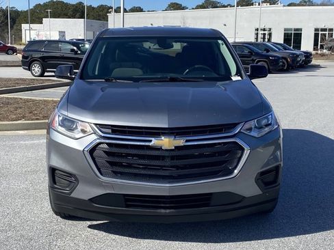 Used 2019 Chevrolet Traverse LS image 2