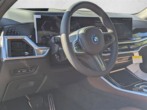New 2026 BMW X5 xDrive50e image 3