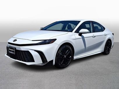 Used 2025 Toyota Camry SE w/ Convenience Package
