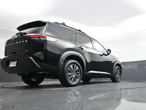 Used 2025 Nissan Pathfinder SV image 29