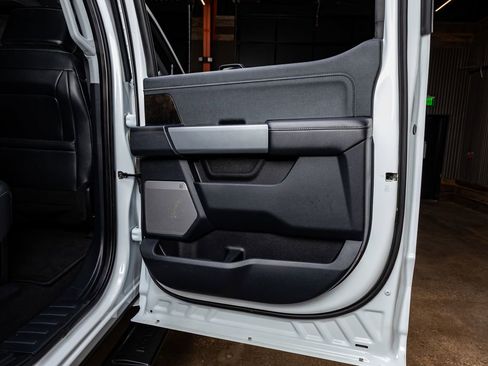 Used 2024 Ford F250 Lariat w/ Sport Appearance Package image 37