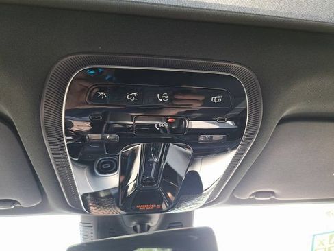 Used 2023 Mercedes-Benz GLC 300 4MATIC image 17
