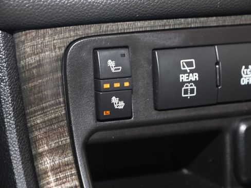 Used 2017 GMC Acadia Limited SLT AWD/4WD image 8