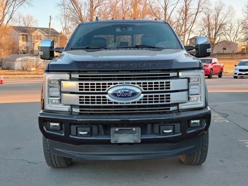 Used 2019 Ford F350 Platinum w/ FX4 Off-Road Package image 8