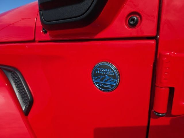 Used 2025 Jeep Wrangler Unlimited Sahara w/ Safety Group AWD/4WD image 14