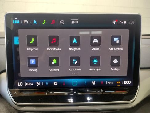 New 2026 Volkswagen ID.4 Pro S Plus AWD/4WD image 32