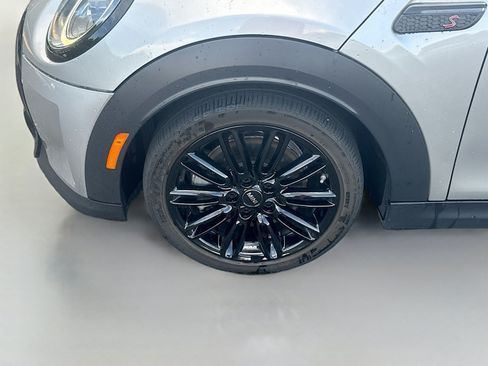 Used 2024 MINI Cooper S w/ Signature Upholstery Package FWD image 32