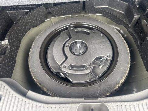 Used 2018 Chevrolet Trax Premier w/ Midnight Edition image 19