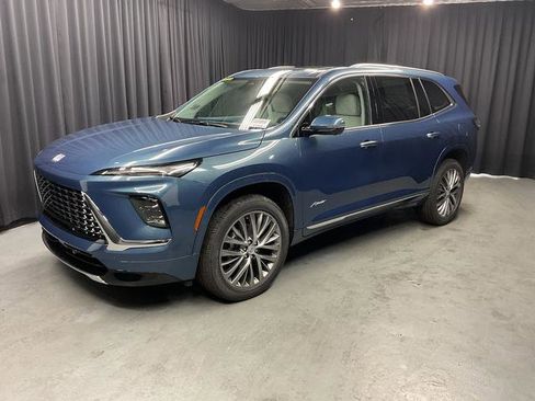 New 2026 Buick Enclave Avenir AWD/4WD image 2