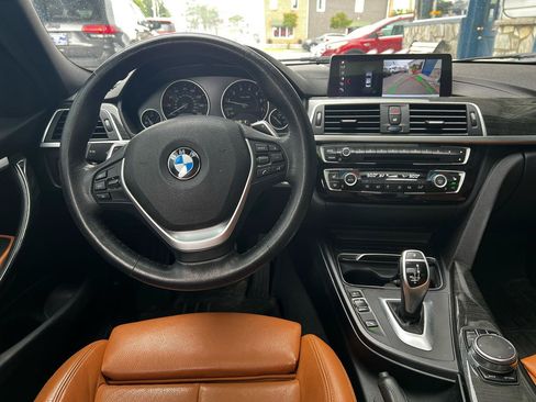 Used 2018 BMW 330i xDrive Sedan w/ Premium Package AWD/4WD image 14