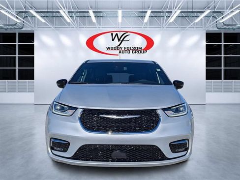 New 2026 Chrysler Pacifica Select FWD image 8