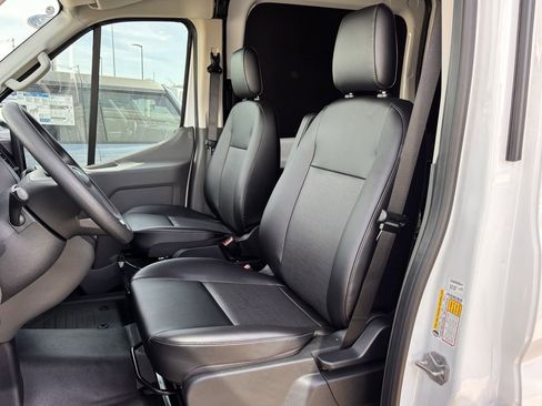 New 2026 Ford Transit 250 148 Medium Roof w/ Load Area Protection Package image 23