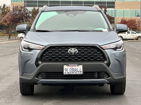 Used 2024 Toyota Corolla Cross LE image 9