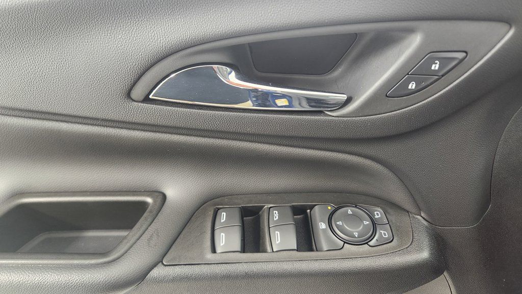 Used 2022 Chevrolet Equinox LT FWD image 20