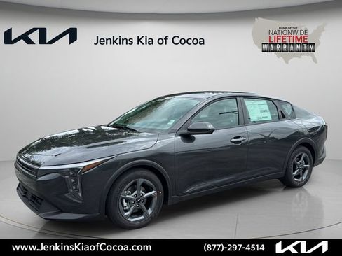 New 2026 Kia K4 FWD image 10