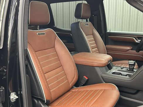 Used 2025 GMC Sierra 1500 Denali Ultimate image 41