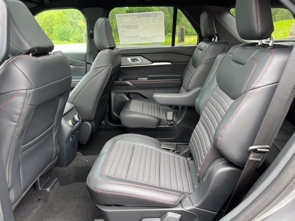 Used 2026 Ford Explorer ST-Line AWD/4WD image 5