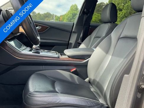 Used 2019 Audi Q8 Premium Plus AWD/4WD image 3