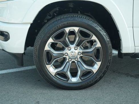 Used 2024 RAM 1500 Limited AWD/4WD image 10