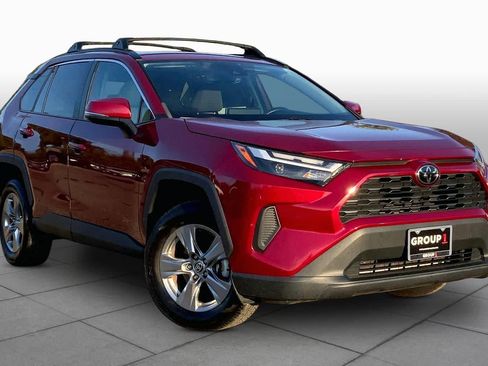 Used 2024 Toyota RAV4 XLE w/ Convenience Package FWD image 3