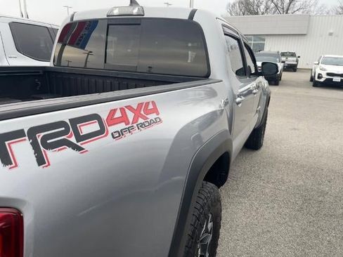 Used 2017 Toyota Tacoma SR5 image 20