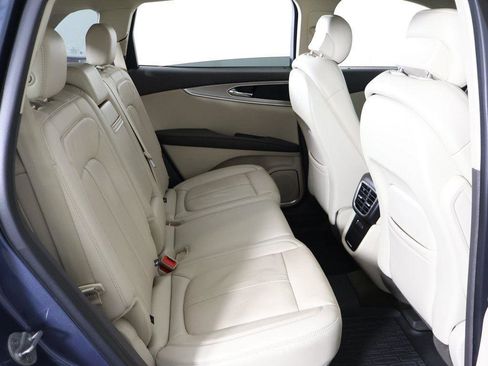 Used 2018 Lincoln MKX Reserve w/ Driver Assistance Package image 37