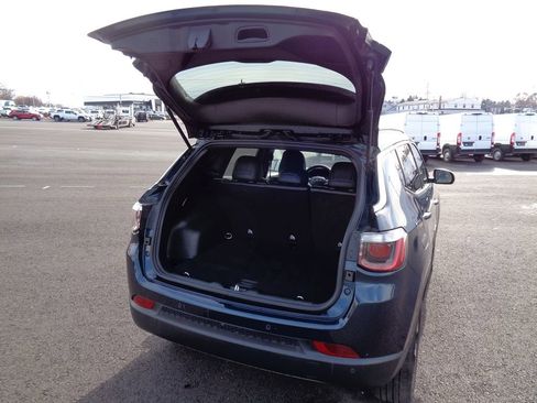 Certified 2024 Jeep Compass Limited image 19