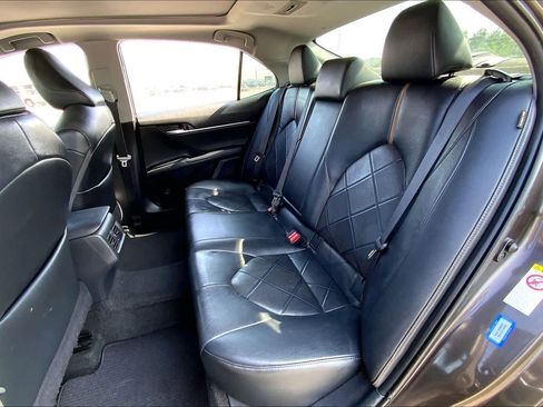 Used 2018 Toyota Camry XLE w/ Audio Package FWD image 20