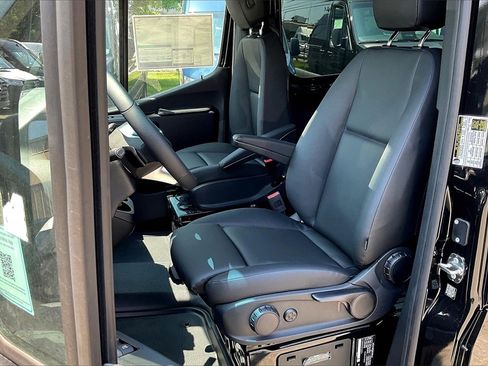 New 2025 Mercedes-Benz Sprinter 3500 image 8