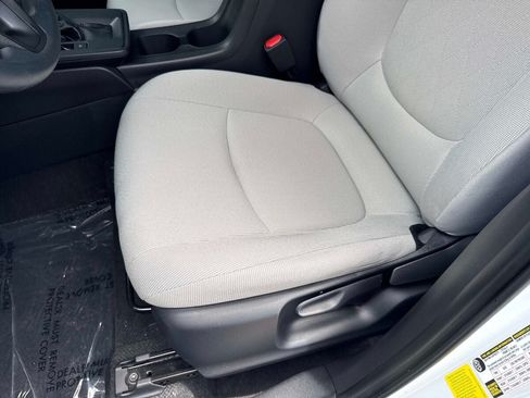 Used 2026 Toyota Corolla Cross L FWD image 19