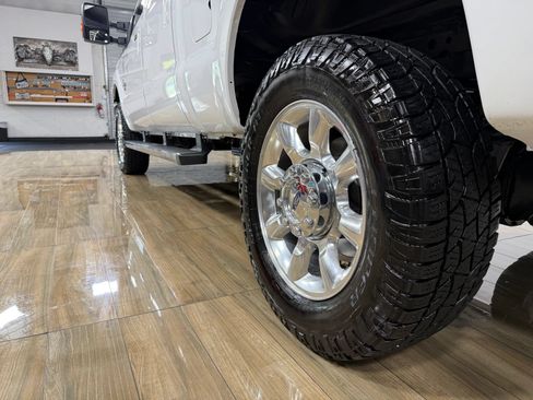 Used 2015 Ford F250 Lariat w/ Lariat Ultimate Package AWD/4WD image 10