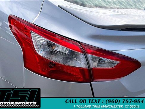 Used 2014 Ford Focus SE w/ SE Sport Package FWD image 28