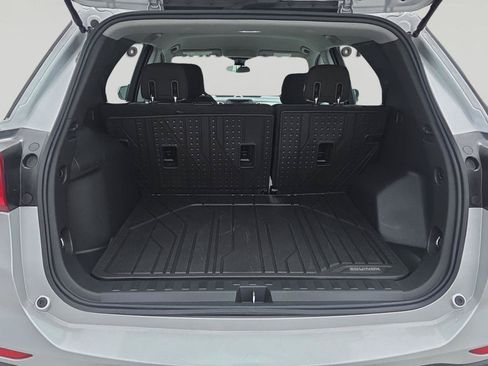 Used 2020 Chevrolet Equinox LS w/ LPO, Floor Liner Package AWD/4WD image 16