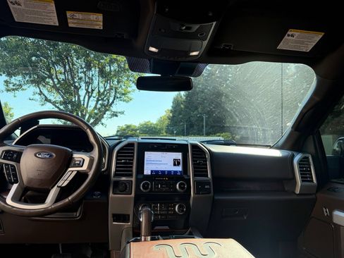 Used 2019 Ford F150 King Ranch w/ Equipment Group 601A Luxury AWD/4WD image 11