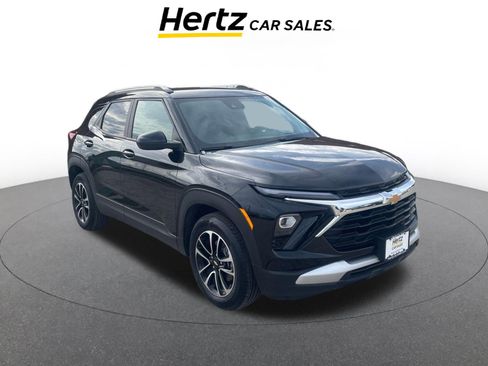 Used 2025 Chevrolet TrailBlazer LT image 1