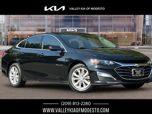 Used 2022 Chevrolet Malibu LT FWD image 1