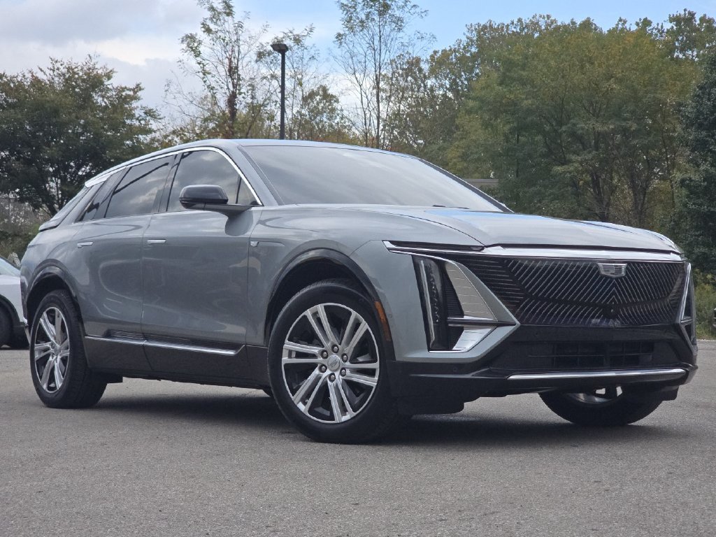 Used 2024 Cadillac Lyriq Tech w/ Driver Assist Package AWD/4WD image 2