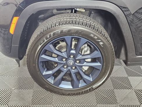 New 2026 Jeep Grand Cherokee Limited AWD/4WD image 10